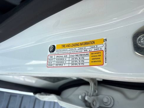 Used 2019 GMC Canyon Denali RWD image 36