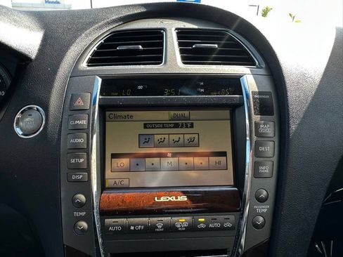 Used 2011 Lexus ES 350 FWD image 26