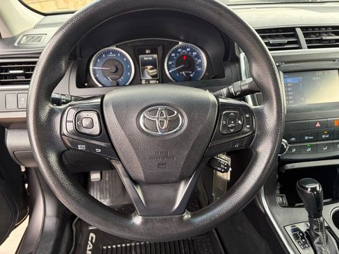 Used 2017 Toyota Camry LE image 25