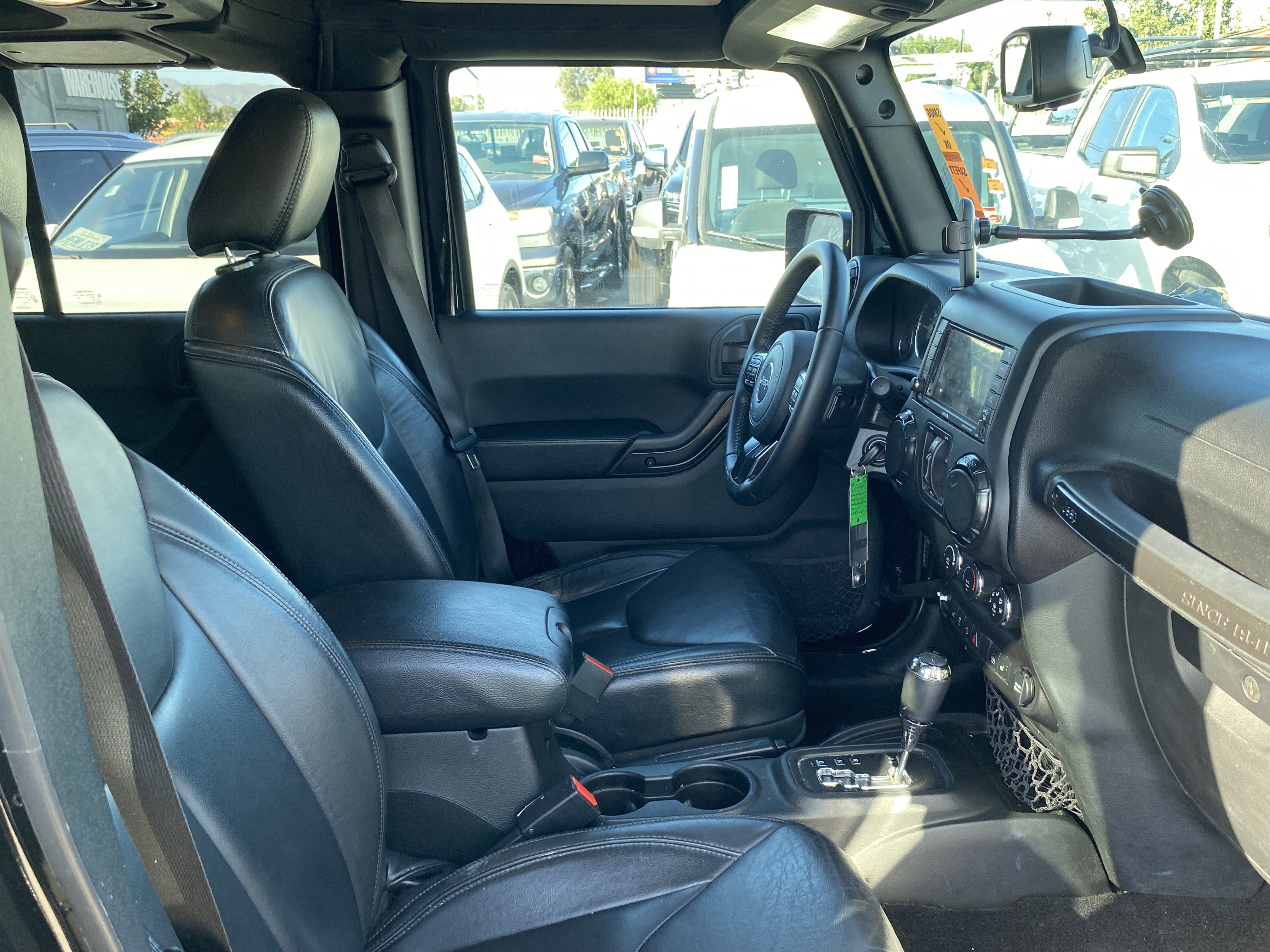 Used 2017 Jeep Wrangler Unlimited Sahara AWD/4WD image 18