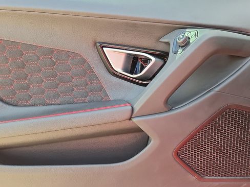 Used 2023 Lamborghini Huracan EVO AWD/4WD image 23