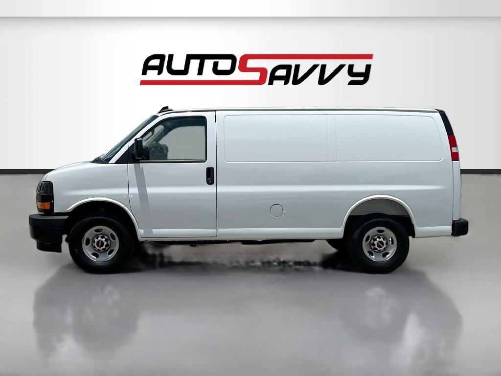 Used 2025 GMC Savana 2500 w/ Driver Convenience Package RWD image 4