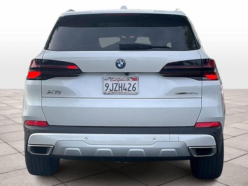 Used 2024 BMW X5 xDrive50e w/ Premium Package image 7