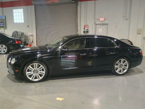 Used 2016 Bentley Flying Spur W12 image 2