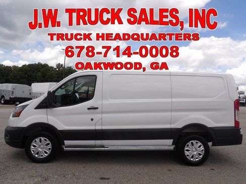 Used 2025 Ford Transit 250 Low Roof w/ Exterior Upgrade Package RWD image 2