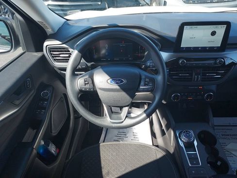 Used 2025 Ford Escape Active AWD/4WD image 16