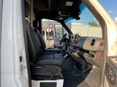 Used 2024 Mercedes-Benz Sprinter 3500 image 24