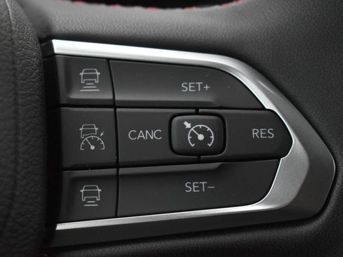 Used 2022 Jeep Compass Limited AWD/4WD image 22