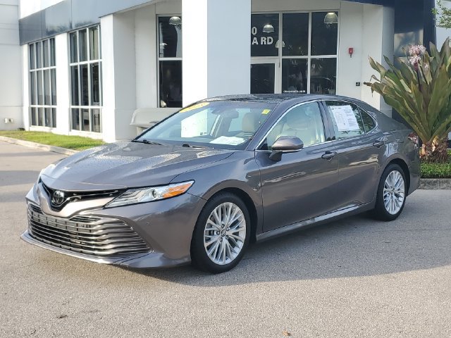 Used 2018 Toyota Camry XLE FWD image 31