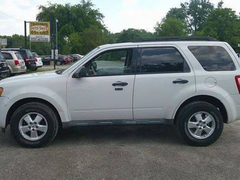 Used 2010 Ford Escape XLT FWD image 1
