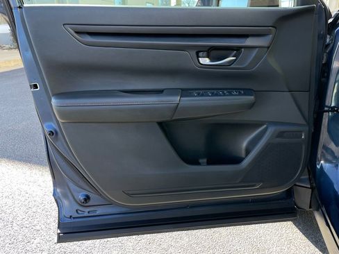 Certified 2025 Honda CR-V Sport image 24