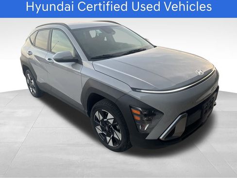 Used 2025 Hyundai Kona SEL image 2