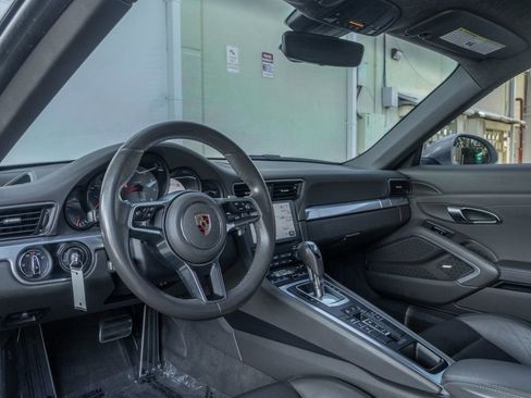 Used 2017 Porsche 911 Carrera 4S image 16