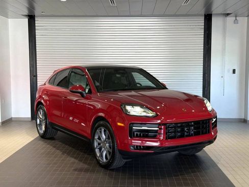 Certified 2026 Porsche Cayenne Coupe AWD/4WD image 35