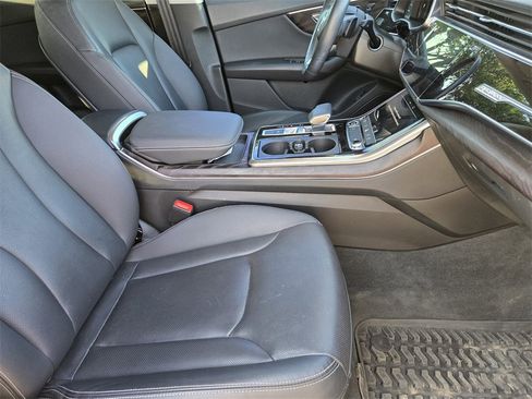 Used 2022 Audi Q8 Premium Plus image 20