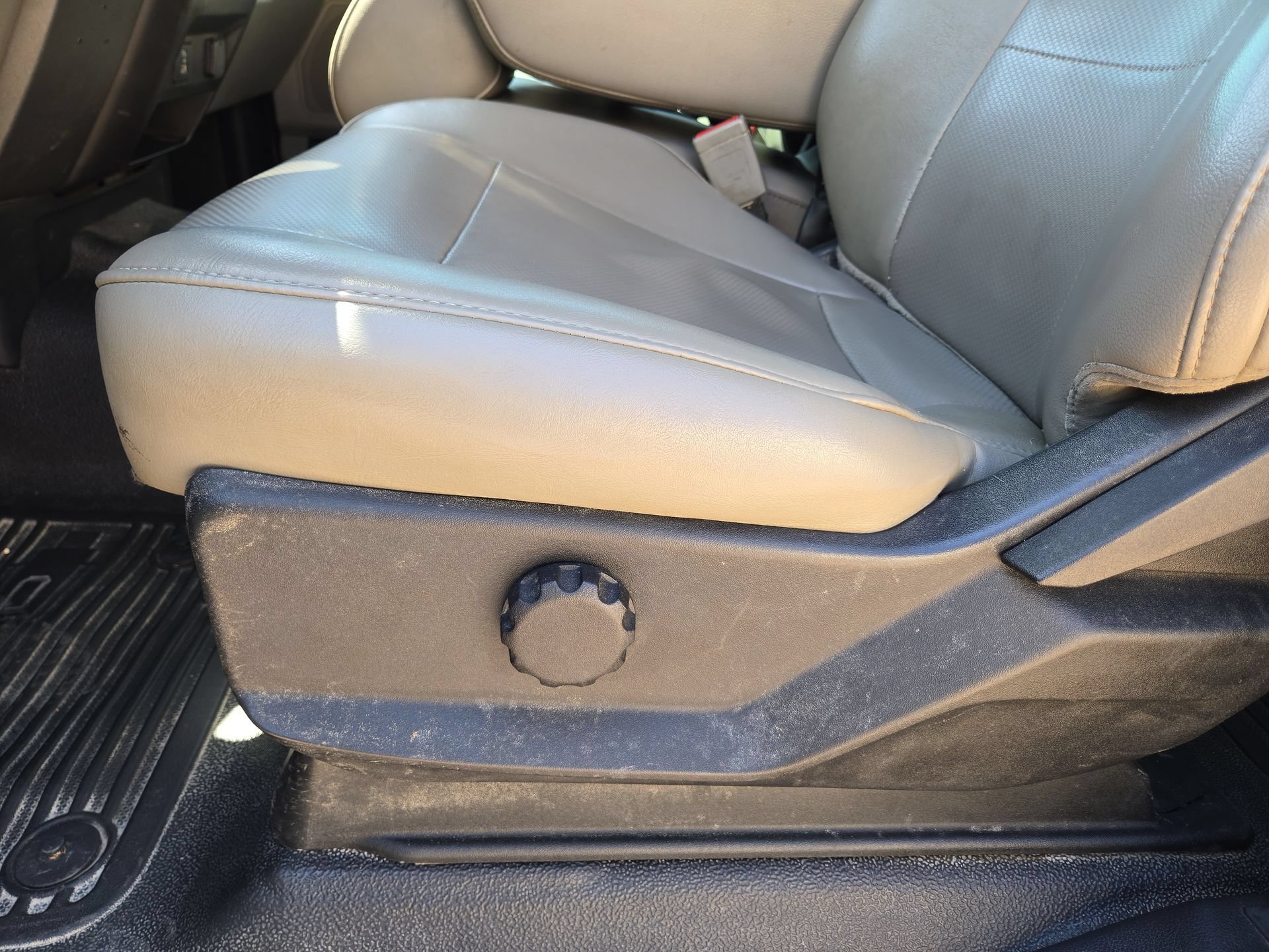 Used 2021 Ford F250 XL w/ Power Equipment Group RWD image 17