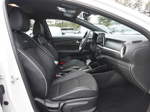 Used 2023 Kia Forte GT-Line image 31