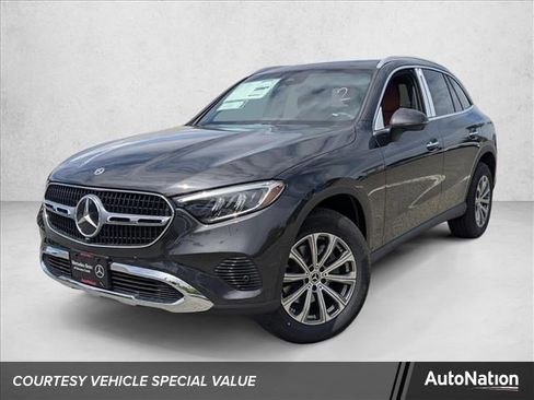 Certified 2025 Mercedes-Benz GLC 300 image 1