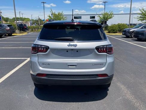 Used 2025 Jeep Compass Limited AWD/4WD image 4