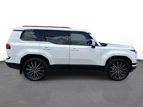 Certified 2024 Lexus GX 550 w/ Cold Area Package AWD/4WD image 2