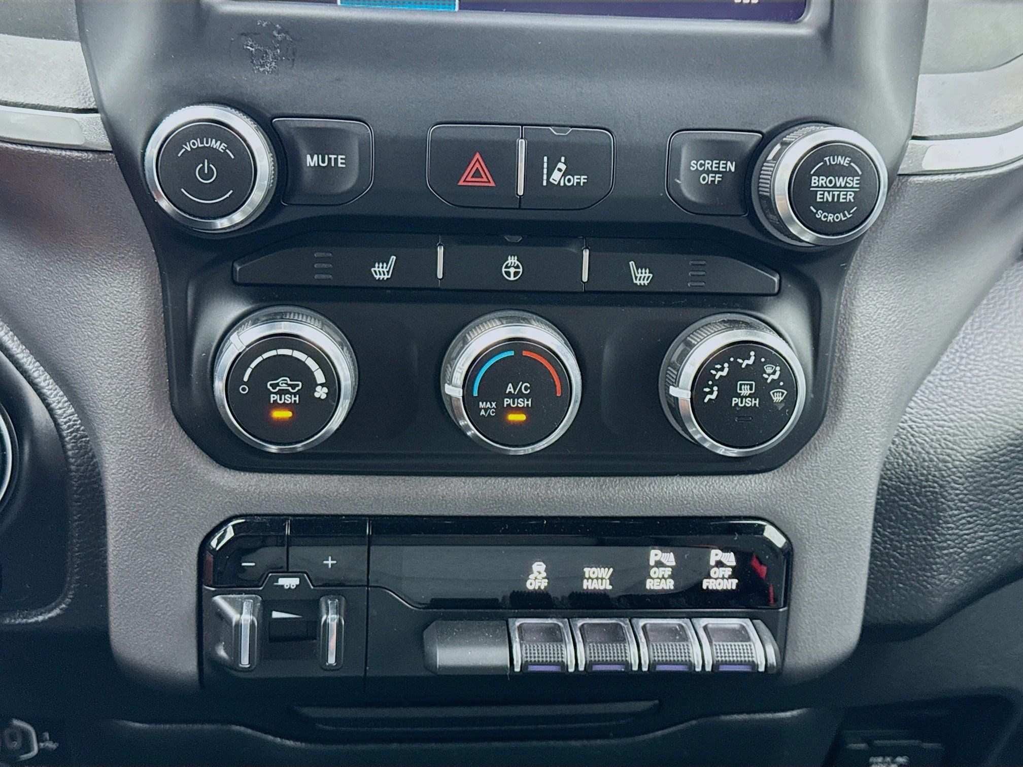 Used 2023 RAM 1500 Big Horn AWD/4WD image 12
