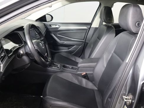 Used 2019 Volkswagen Jetta SE FWD image 13