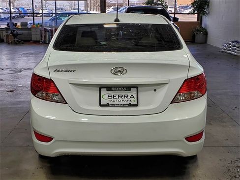 Used 2014 Hyundai Accent GLS w/ Option Group 2 image 5