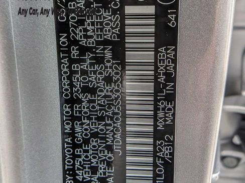 Used 2025 Toyota Prius Plug-In Hybrid image 31