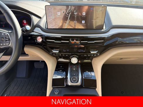Used 2025 Acura MDX w/ Technology Package image 16