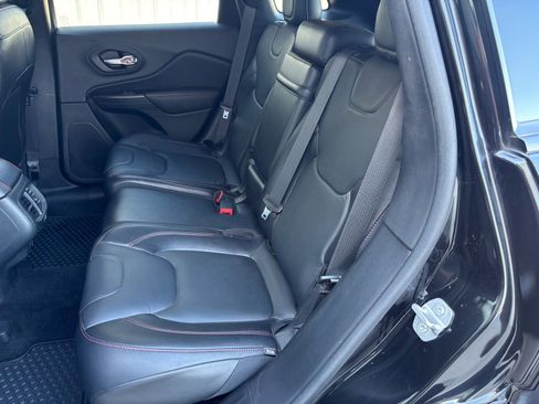 Used 2015 Jeep Cherokee Trailhawk w/ Comfort/Convenience Group image 30