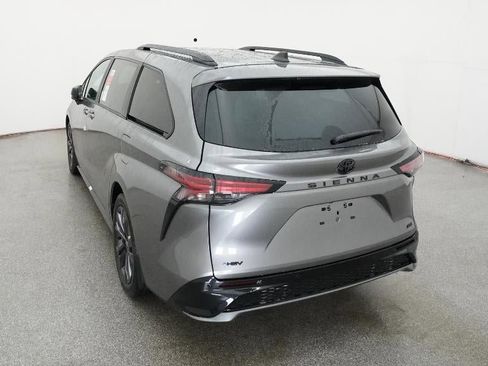 New 2026 Toyota Sienna XSE image 6