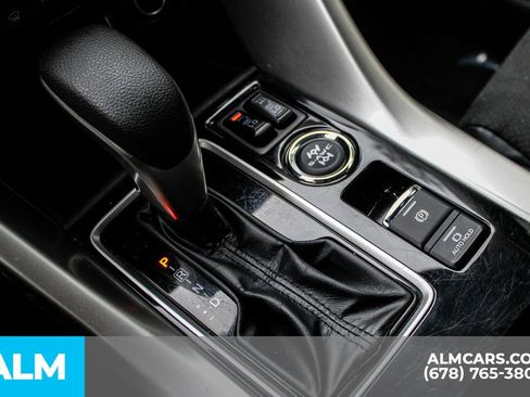 Used 2024 Mitsubishi Eclipse Cross SE image 39