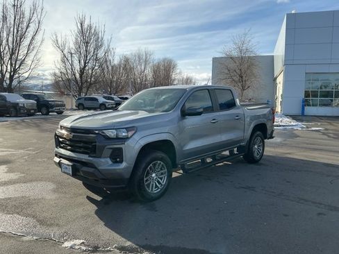 Used 2023 Chevrolet Colorado LT w/ LT Convenience Package image 10