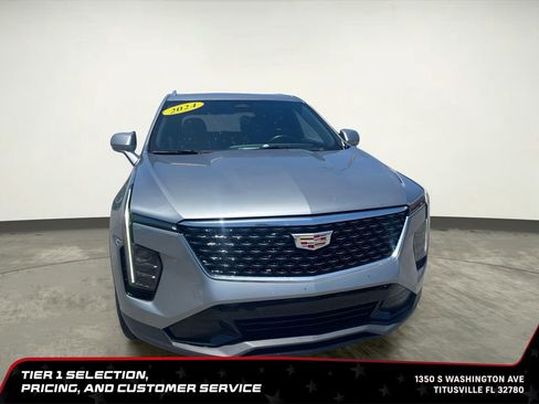 Used 2024 Cadillac XT4 Premium Luxury AWD/4WD image 11