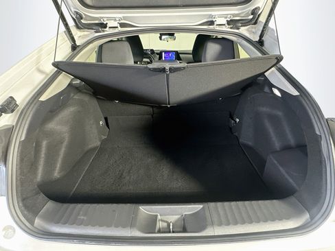 Used 2024 Toyota Prius LE FWD image 28