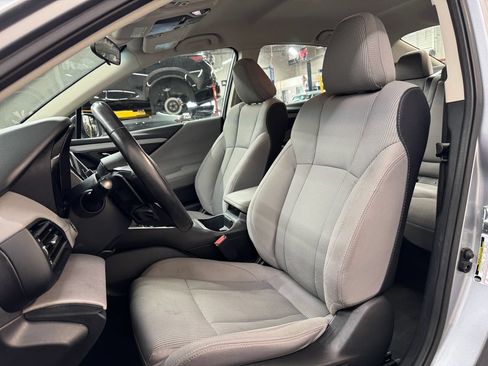 Used 2022 Subaru Legacy Premium AWD/4WD image 16