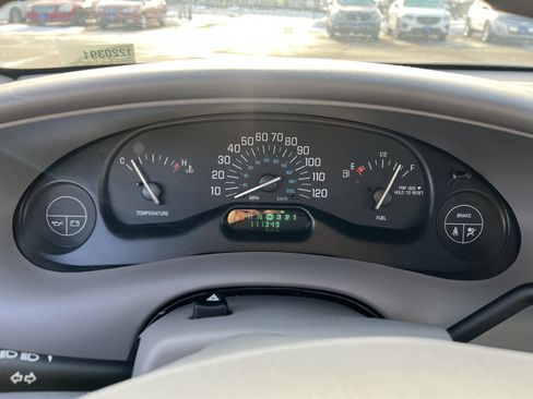 Used 2003 Buick Century Custom image 15