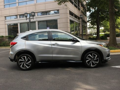 Used 2019 Honda HR-V Sport image 6