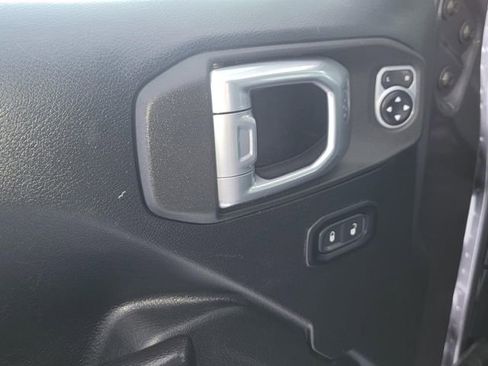 Used 2021 Jeep Wrangler Unlimited Sport AWD/4WD image 8