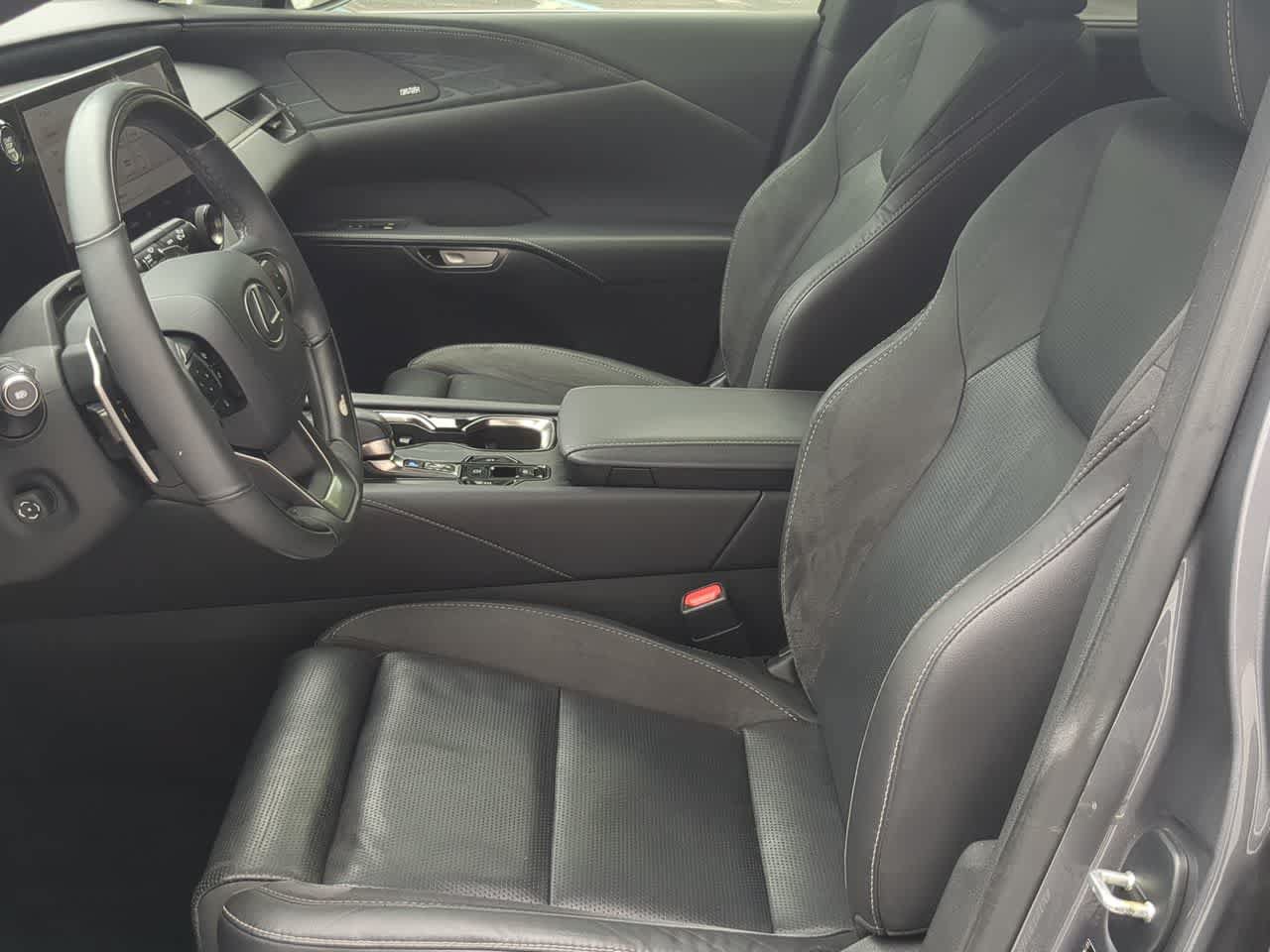 Used 2023 Lexus RX 350 FWD image 16