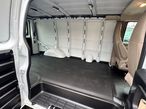 New 2025 Chevrolet Express 2500 image 17