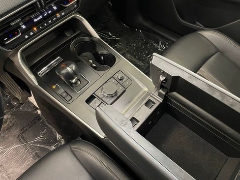 Used 2024 MAZDA CX-90 3.3 Turbo w/ Select Package image 9