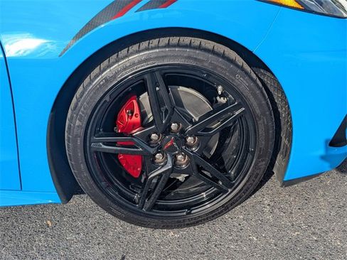 Used 2024 Chevrolet Corvette Stingray Premium Cpe image 11