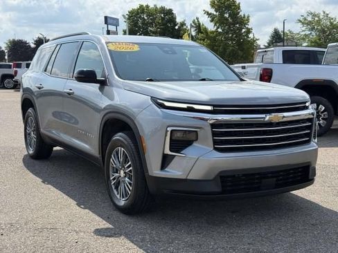 Used 2026 Chevrolet Traverse LT AWD/4WD image 4