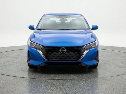 Used 2025 Nissan Sentra SV FWD image 2