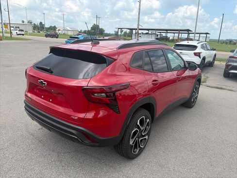 New 2026 Chevrolet Trax RS w/ Driver Confidence Package FWD image 6