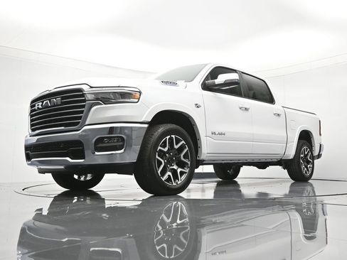 New 2026 RAM 1500 Laramie AWD/4WD image 37