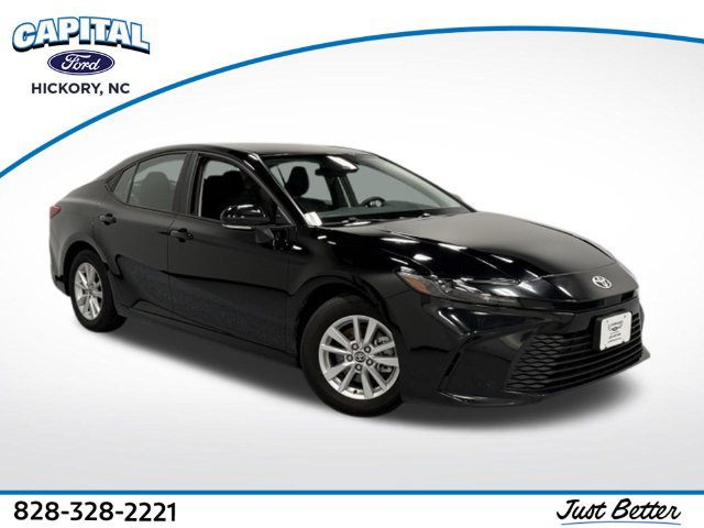 Used 2025 Toyota Camry LE FWD image 1