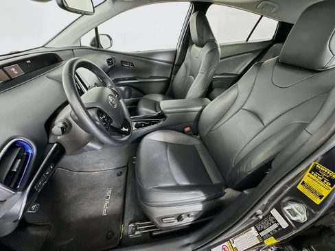 Used 2022 Toyota Prius Limited w/ Premium Convenience Package image 13