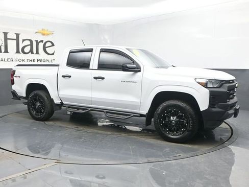 Used 2024 Chevrolet Colorado W/T w/ Safety Package image 6